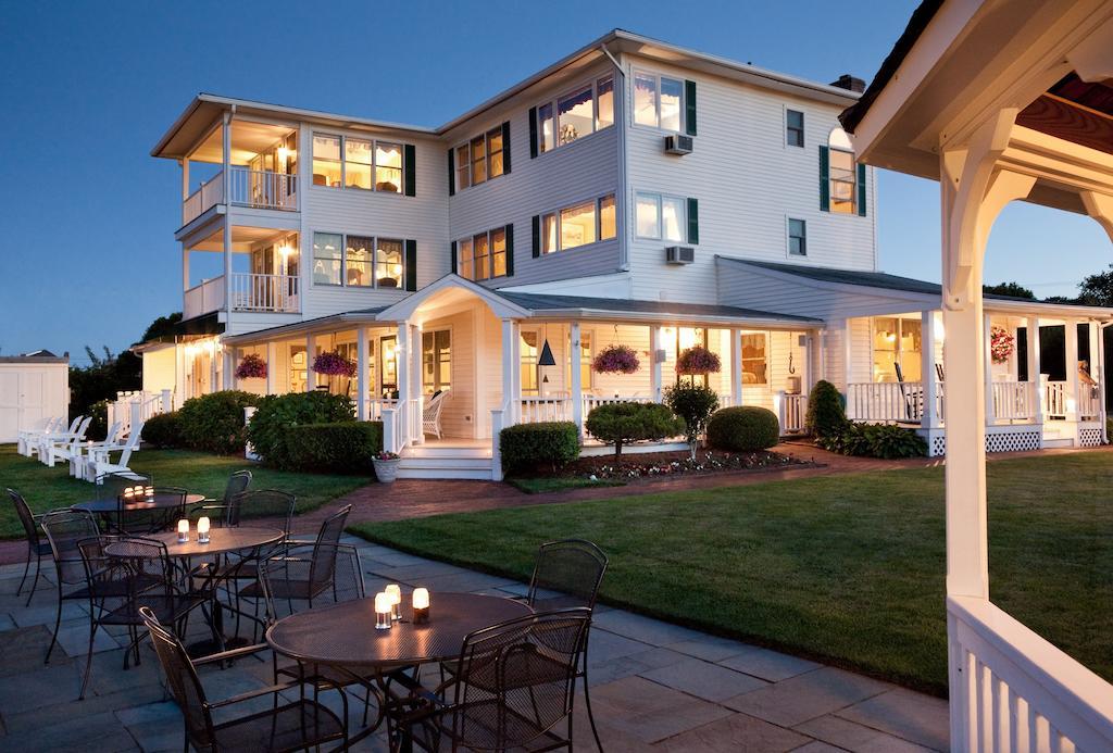Inn At Harbor Hill Marina Niantic Buitenkant foto